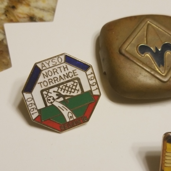 Vintage collection of pins PM 469 - Picture 2 of 8